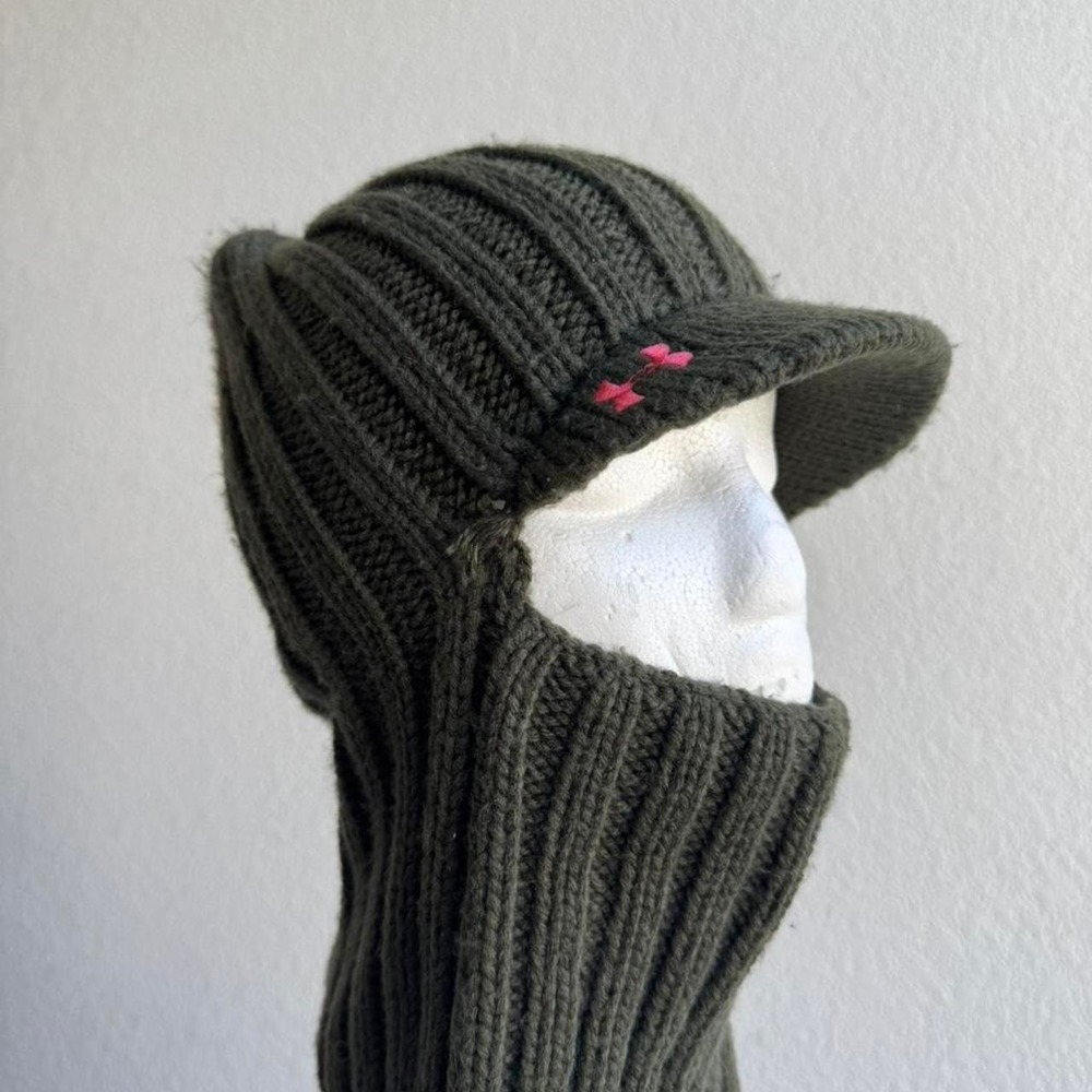 Under Armour green knitted ski mask with visor